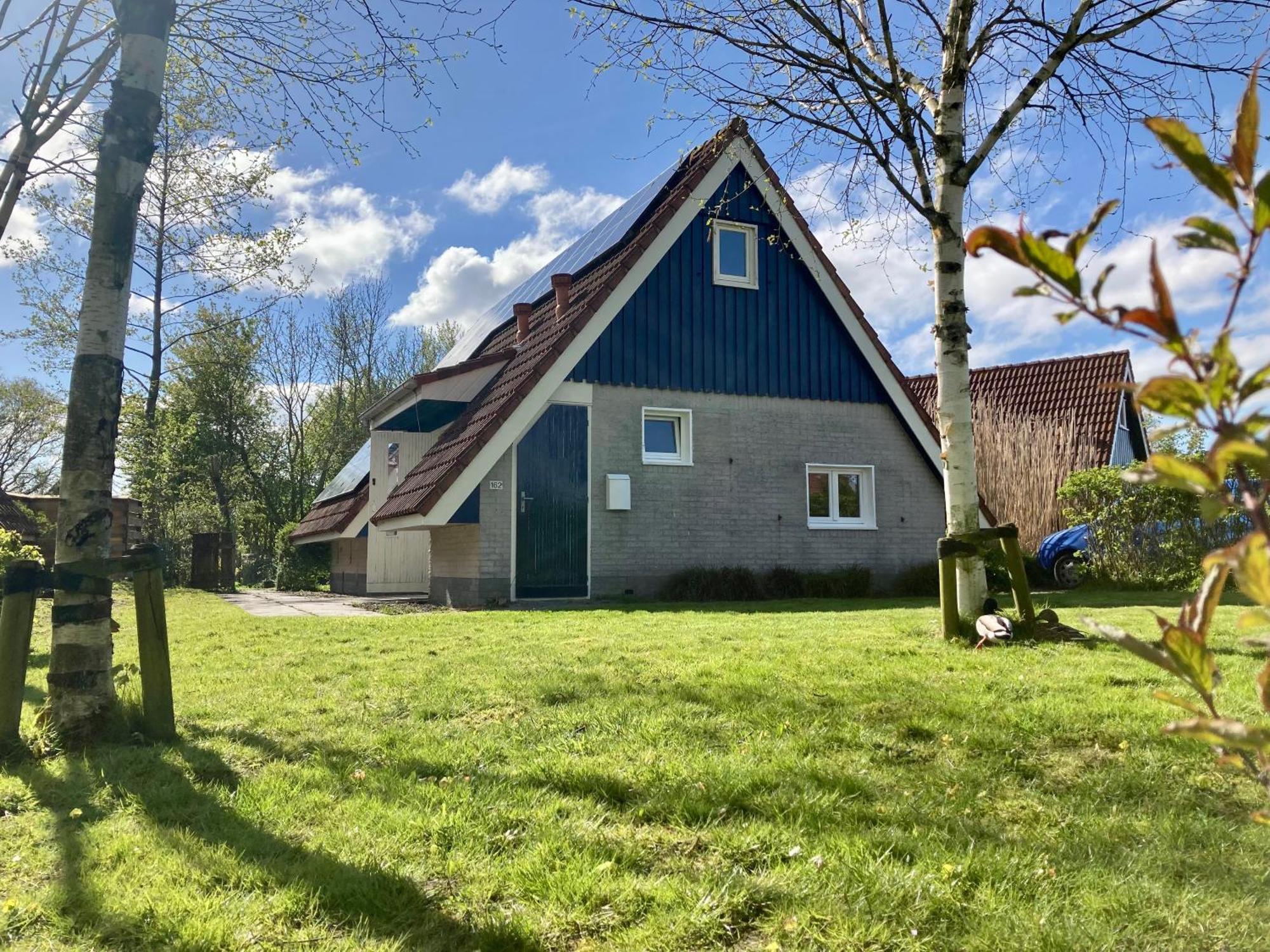 Grachthaus 6Pers House With A Private Terrace And Garden By The Lauwersmeer Villa Anjum Exterior photo